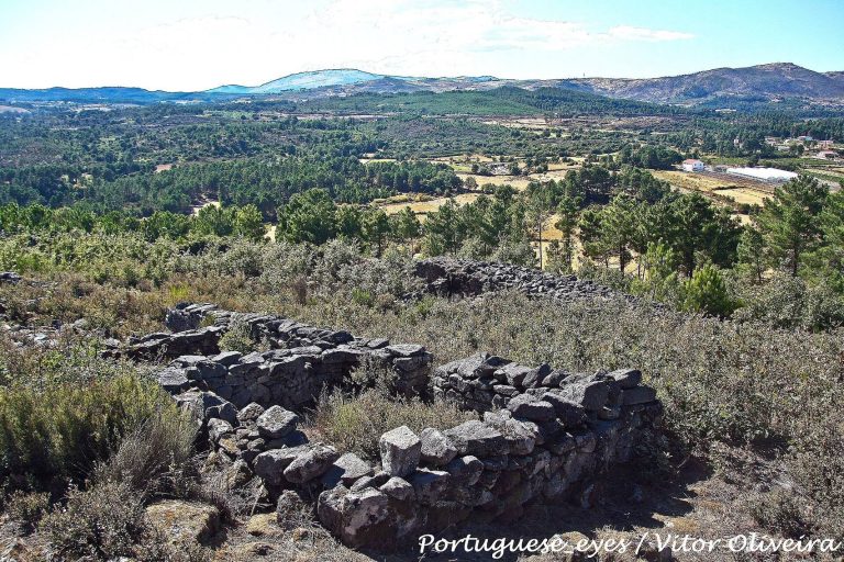 Castro da Curalha: An Iron Age–Roman Hill Settlement in Portugal