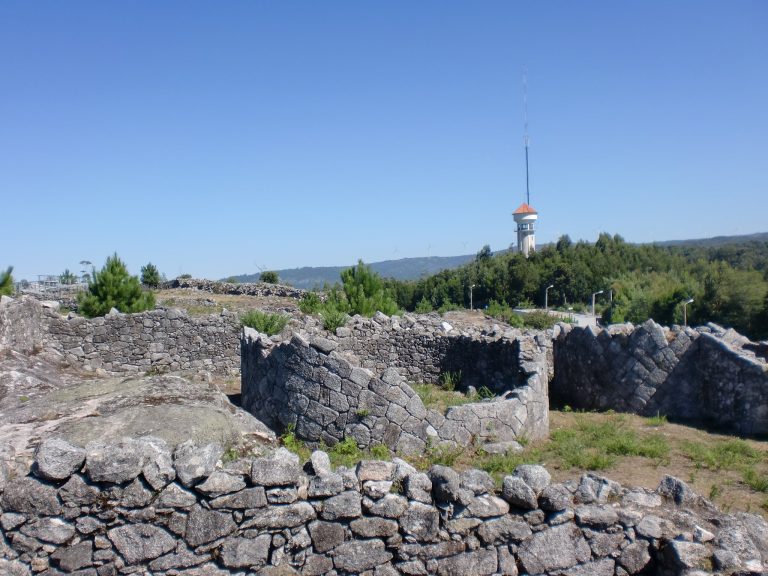 Santa Luzia Old City Ruins: An Iron Age Hill Settlement in Portugal