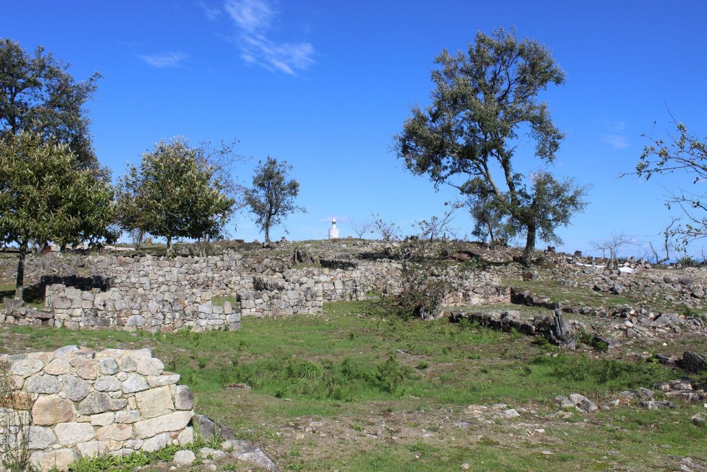 Castro de Bagunte: A Fortified Iron Age Settlement in Portugal 5 Castro de Bagunte