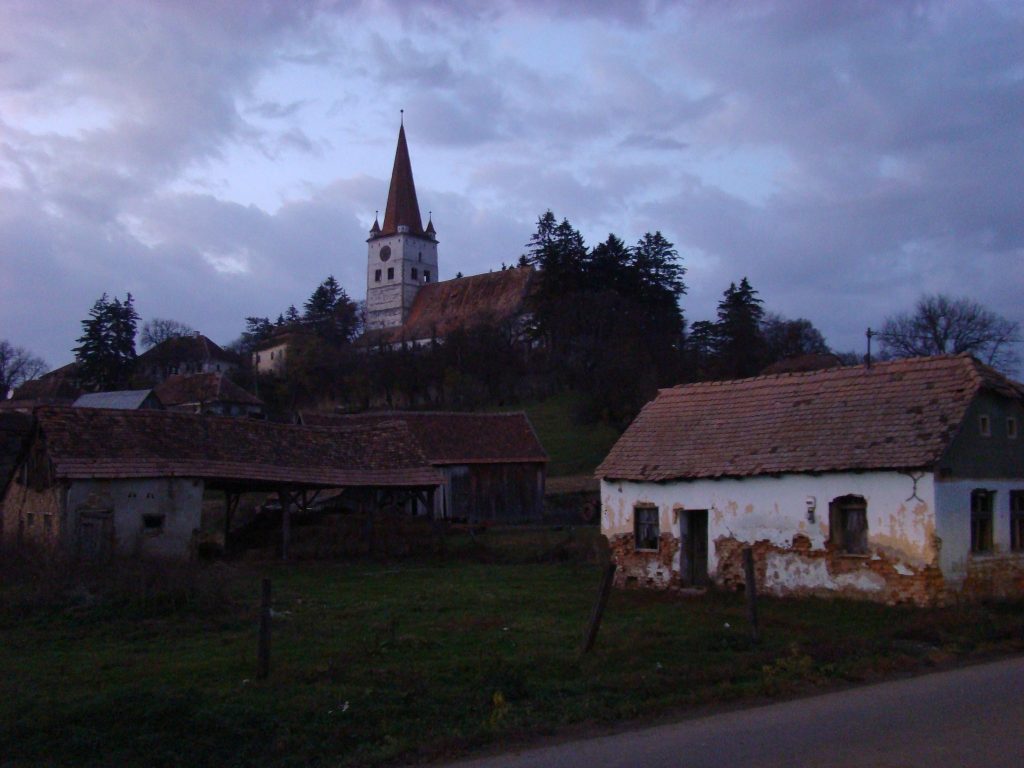 Fortified Church in Cincu, Brașov: A Medieval Saxon Church and Defensive Enclosure 4 Fortified church in Cincu, Brașov