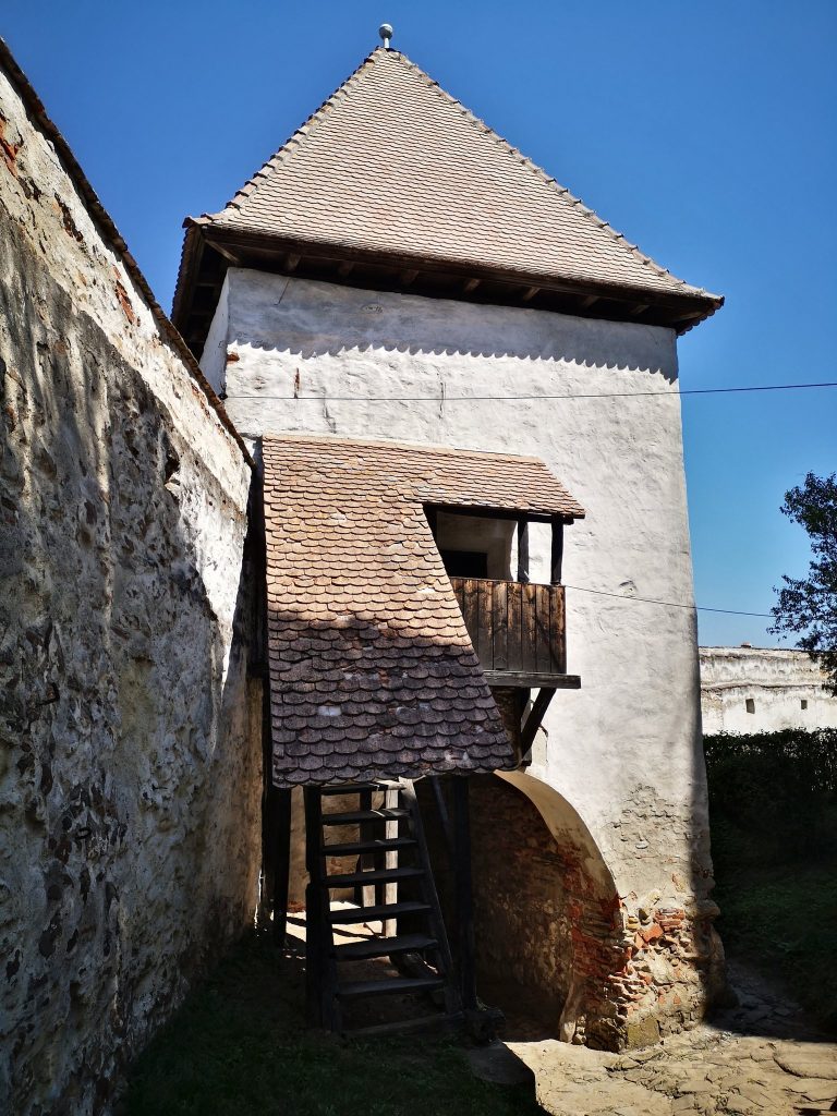 Lutheran Church in Hosman, Sibiu: A Fortified Romanesque Church 4 Lutheran church in Hosman, Sibiu