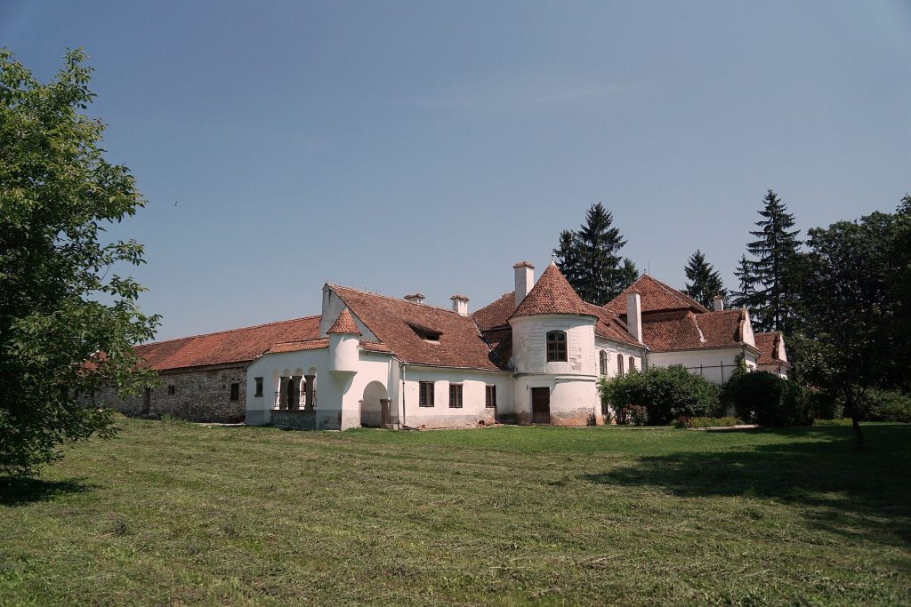 Daniel Castle in Vârghiș: A Transylvanian Noble Manor and Castle 2 Daniel Castle in Vârghiș