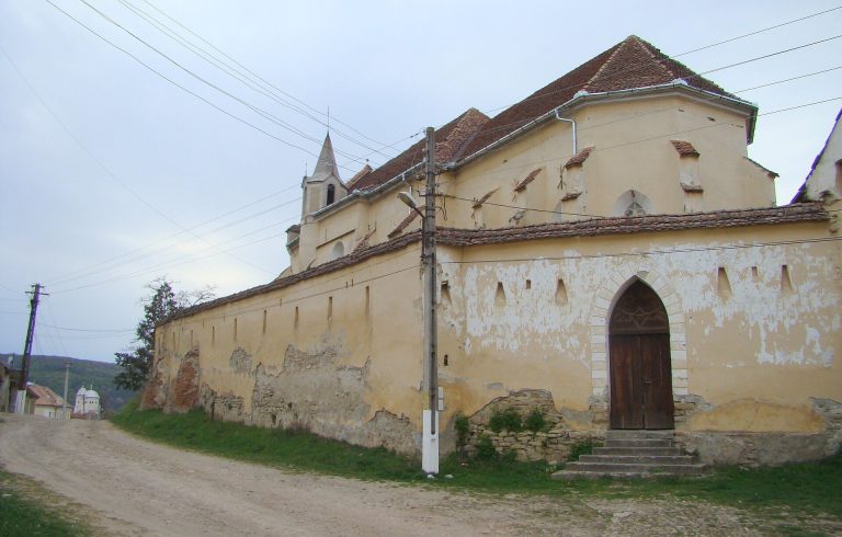 Lutheran Church in Daia, Romania: A Fortified Late Gothic Church