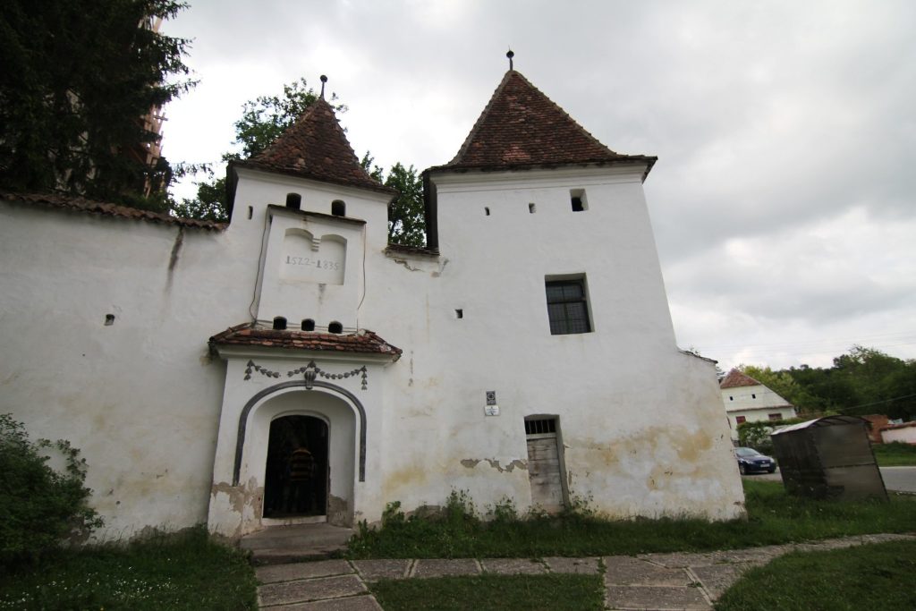 Fortified Lutheran Church of Dealu Frumos: A Medieval Church and Defensive Enclosure in Romania 4 fortified Lutheran church of Dealu Frumos