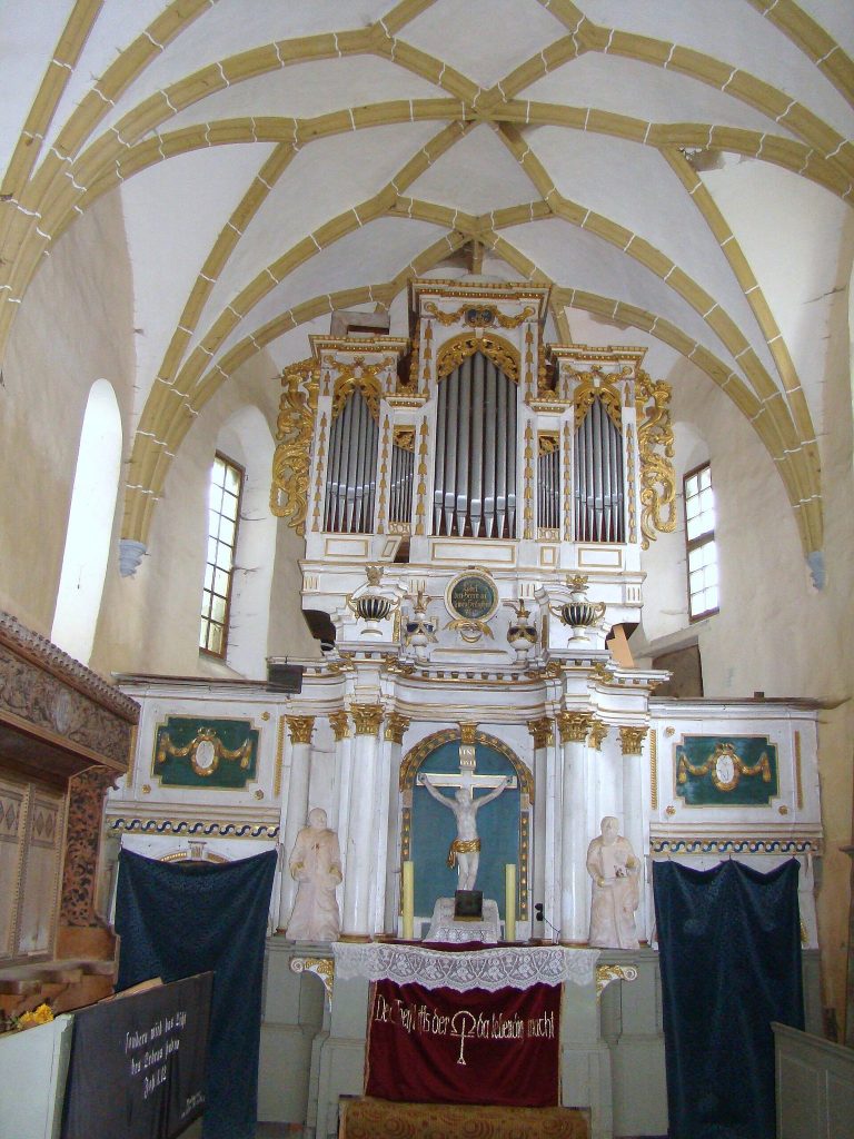 Fortified Church in Dacia, Brașov: A Medieval Evangelical Church and Defensive Enclosure 2 Fortified church in Dacia, Brașov