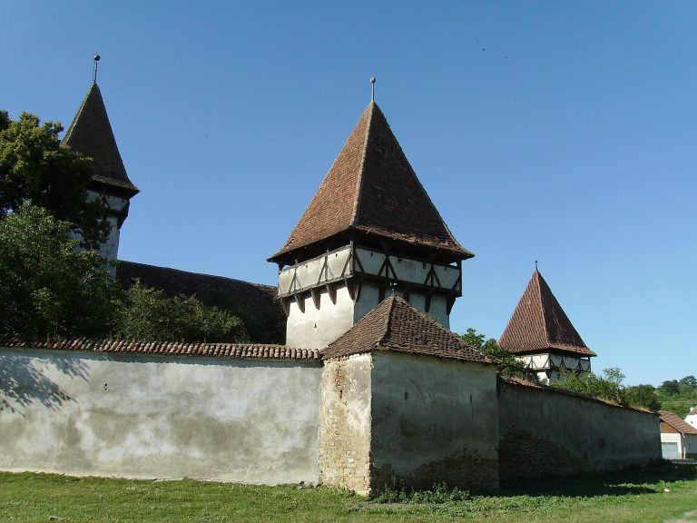 Fortified Church from Cincșor: A Gothic Church and Defensive Enclosure in Romania