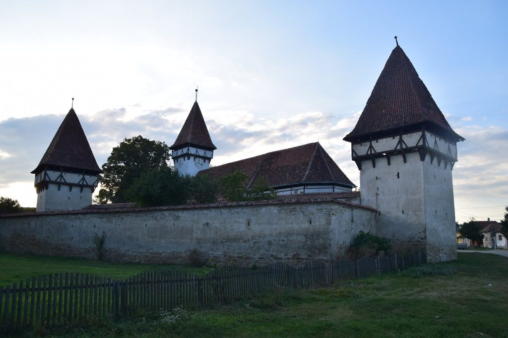 Fortified Church from Cincșor: A Gothic Church and Defensive Enclosure in Romania 2 Fortified church from Cincșor