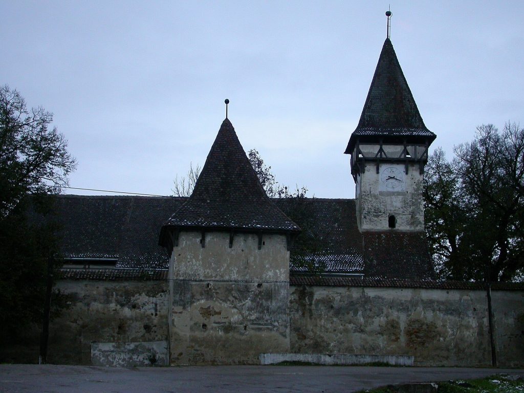 Fortified Church from Cincșor: A Gothic Church and Defensive Enclosure in Romania 3 Fortified church from Cincșor
