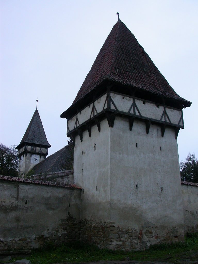 Fortified Church from Cincșor: A Gothic Church and Defensive Enclosure in Romania 4 Fortified church from Cincșor