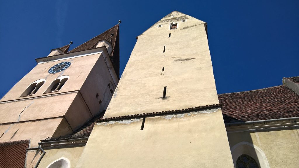 Lutheran Church in Cisnădie, Sibiu: A Fortified Medieval Church in Romania 4 Lutheran church in Cisnădie, Sibiu