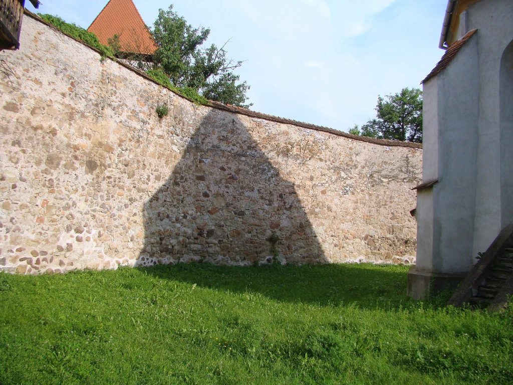 Fortified Church in Cața: A Medieval Saxon Church and Defensive Ensemble 2 Fortified church in Cața