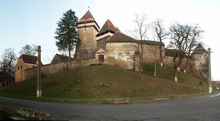 Fortified Lutheran Church of Apold: A Defensive Church Complex in Romania