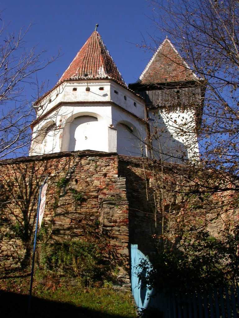 Lutheran Church in Iacobeni, Sibiu: A Fortified Gothic Church in Romania
