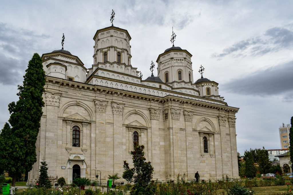 Golia Monastery: A Fortified Orthodox Monastery in Iași 1 Golia Monastery