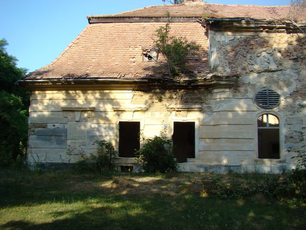 Teleki Castle in Comlod: A Transylvanian Baroque Palace 3 Teleki castle in Comlod, Bistrița-Năsăud