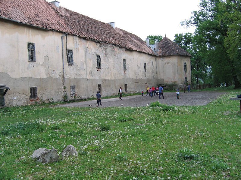 Wass-Bánffy Castle in Gilău, Romania: A Renaissance Castle and Episcopal Residence 1 Wass-Bánffy castle in Gilău, Cluj