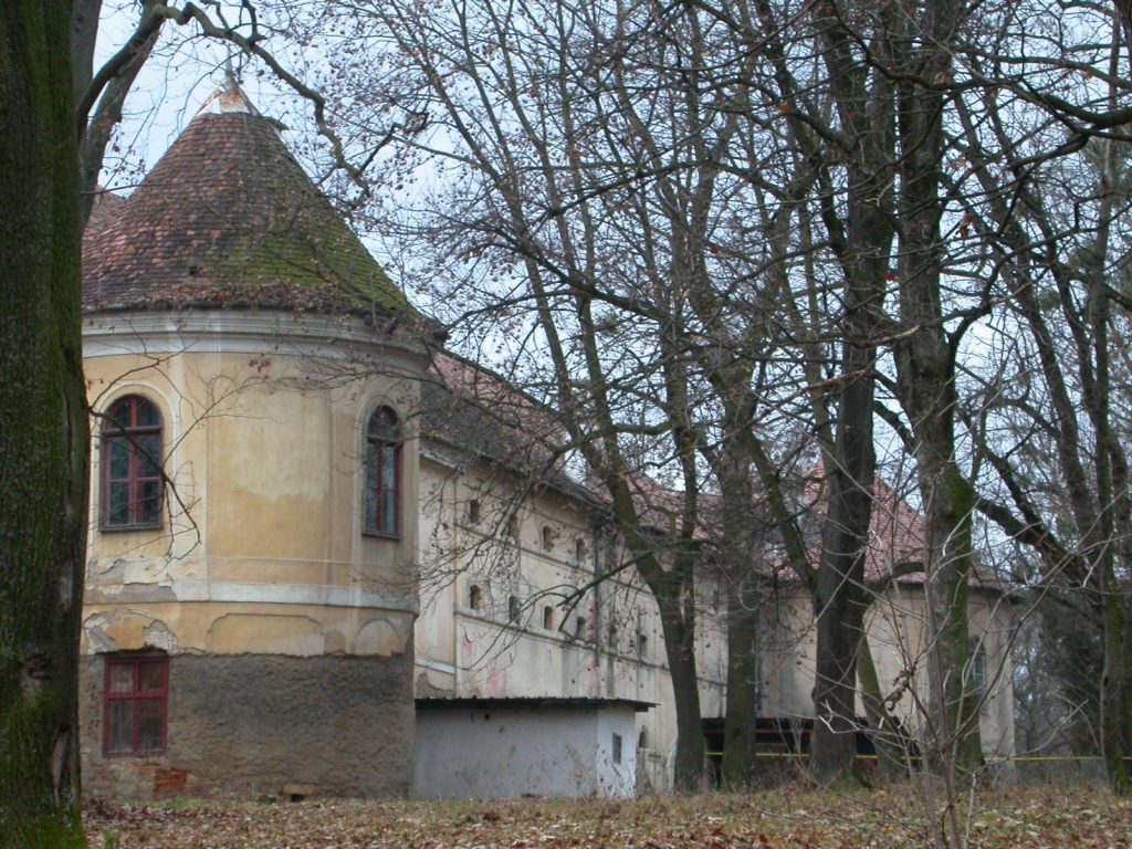 Wass-Bánffy Castle in Gilău, Romania: A Renaissance Castle and Episcopal Residence 4 Wass-Bánffy castle in Gilău, Cluj