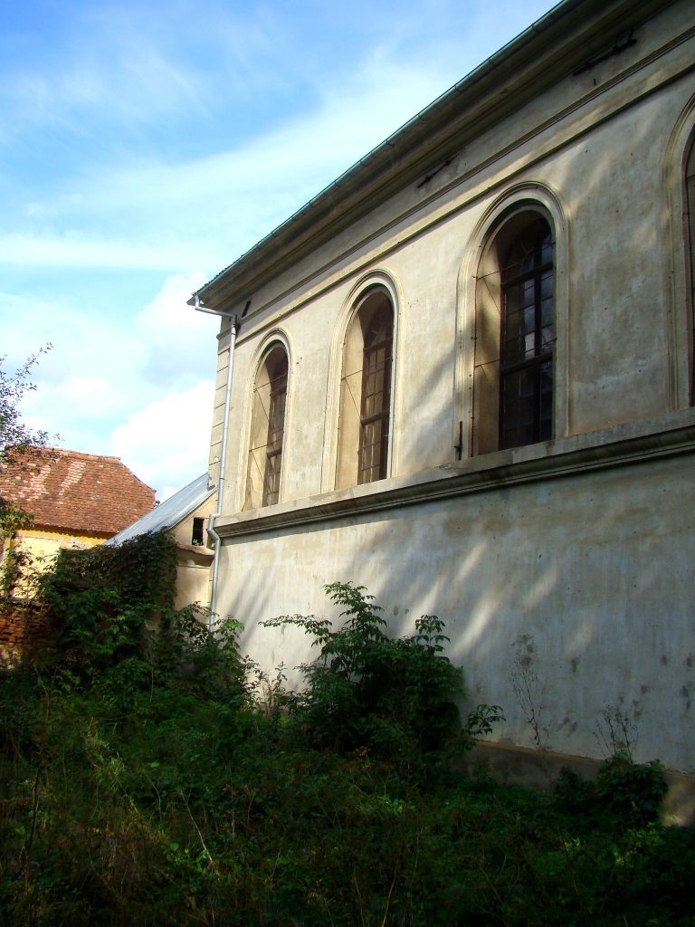 Lutheran Church in Laslea, Sibiu: A Fortified Village Church in Romania 3 Lutheran church in Laslea, Sibiu