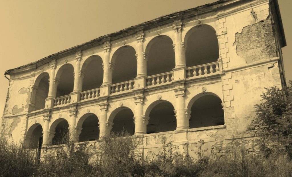 Bethlen Castle in Sânmiclăuș, Alba: A Late Transylvanian Renaissance Residence 2 Bethlen castle in Sânmiclăuș, Alba