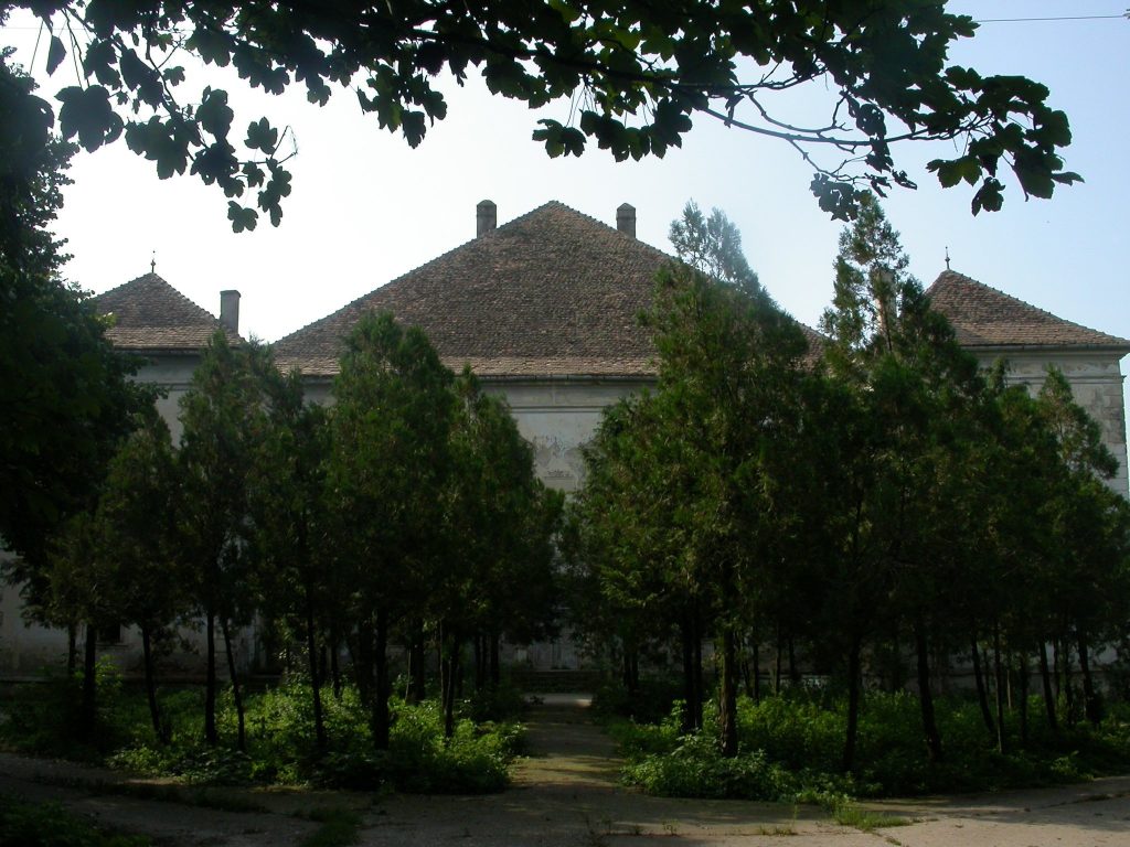Bethlen Castle in Sânmiclăuș, Alba: A Late Transylvanian Renaissance Residence 3 Bethlen castle in Sânmiclăuș, Alba