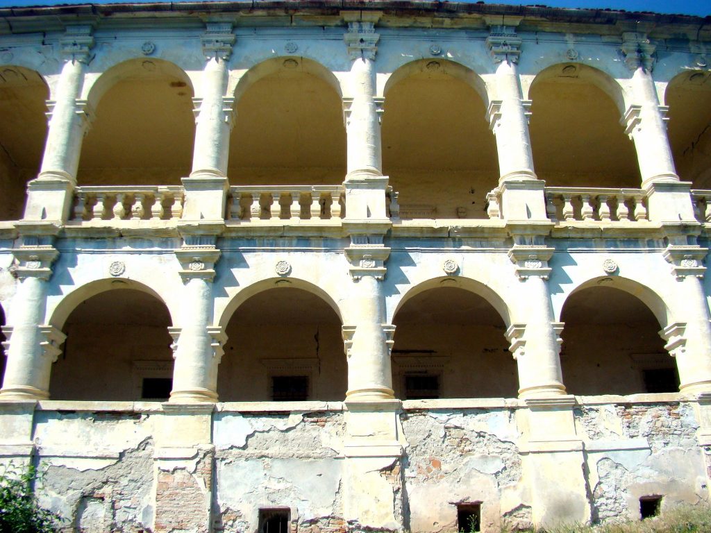 Bethlen Castle in Sânmiclăuș, Alba: A Late Transylvanian Renaissance Residence 5 Bethlen castle in Sânmiclăuș, Alba