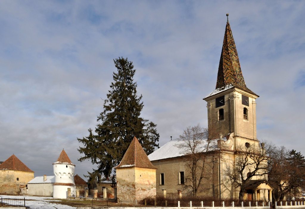 Lutheran Church in Nocrich, Sibiu: A Historic Evangelical Church and Fortified Enclosure 1 Lutheran church in Nocrich, Sibiu