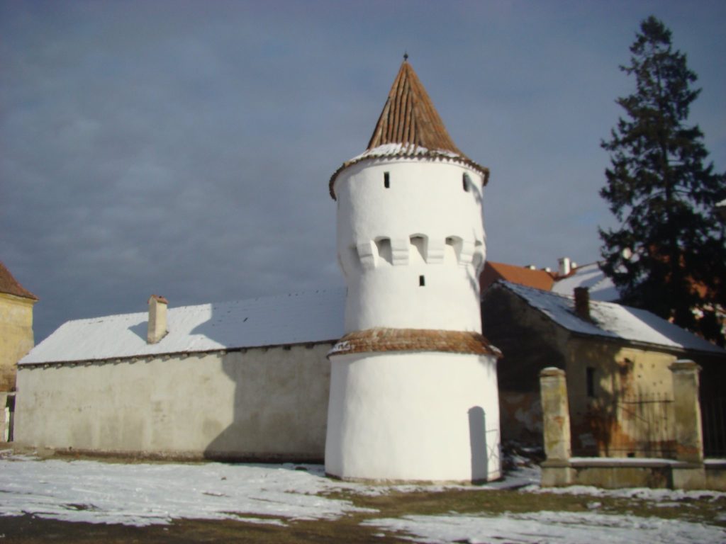 Lutheran Church in Nocrich, Sibiu: A Historic Evangelical Church and Fortified Enclosure 2 Lutheran church in Nocrich, Sibiu