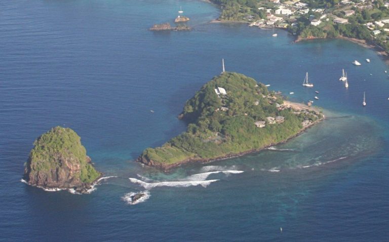 Fort Duvernette: A British Colonial Coastal Fort in Saint Vincent and the Grenadines