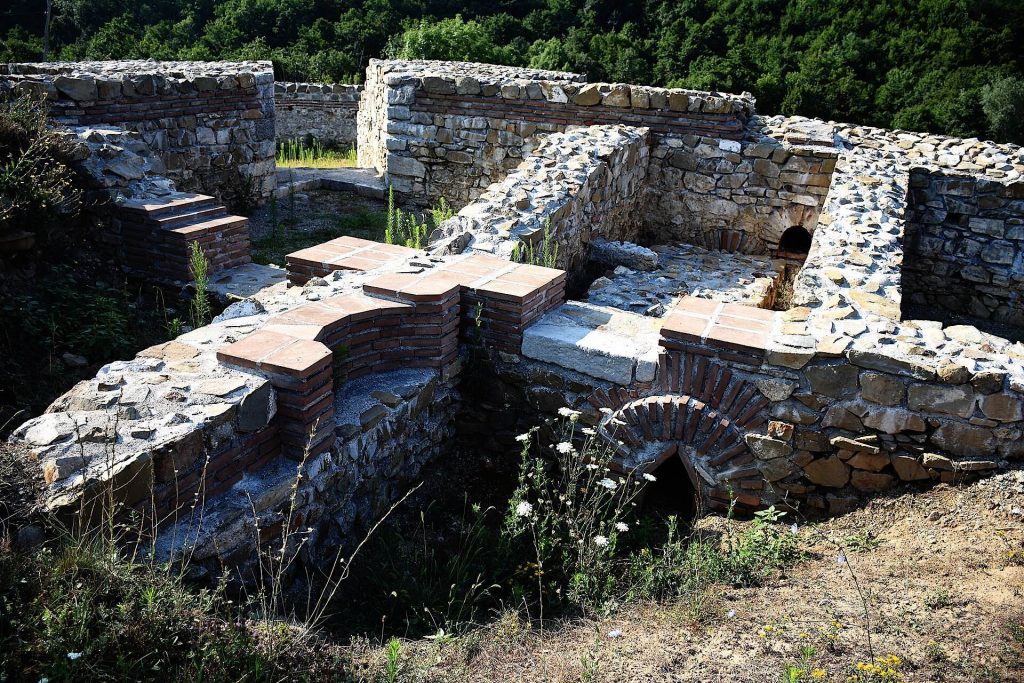 Roman Imperial Palace at Šarkamen: A Late Antique Imperial Memorial Complex 2 Roman Imperial Palace