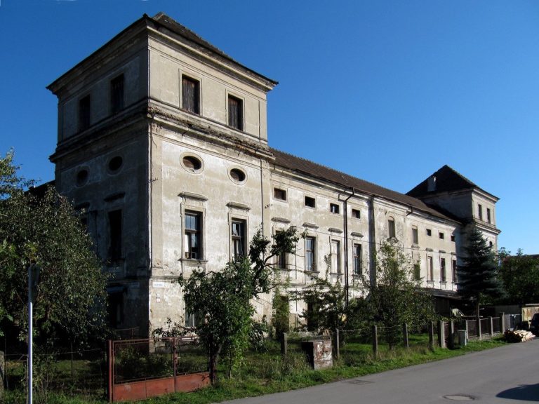 Teplička nad Váhom Manor House: A Renaissance Estate Residence in Slovakia