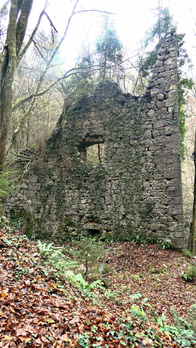 Luknja Castle: A Medieval Castle in Slovenia