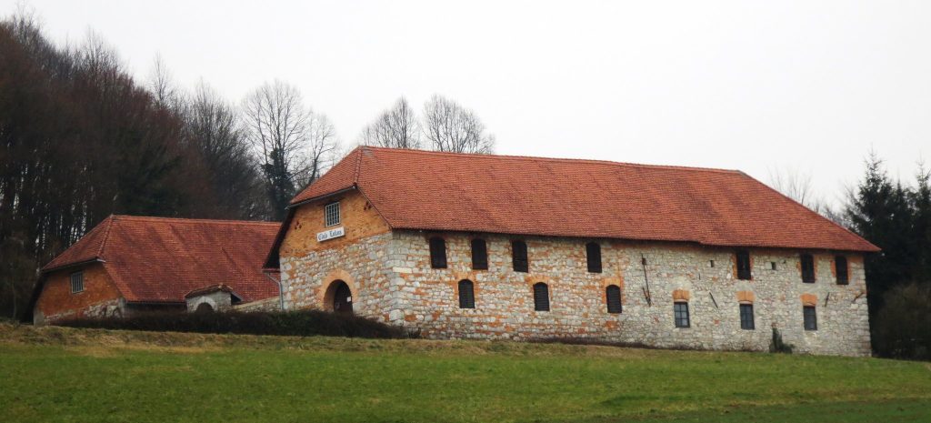 Luknja Castle: A Medieval Castle in Slovenia 3 Luknja Castle