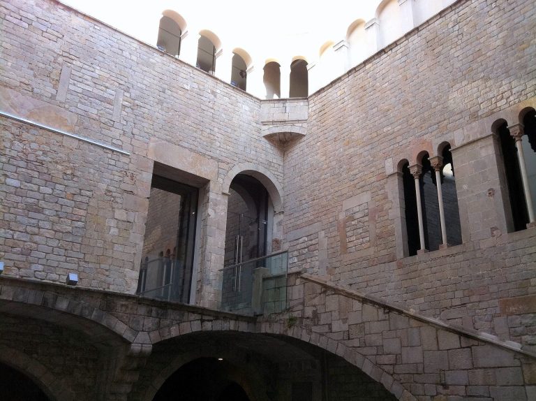 Palau Finestres: A Historic Barcelona Building and Museu Picasso Exhibition Site