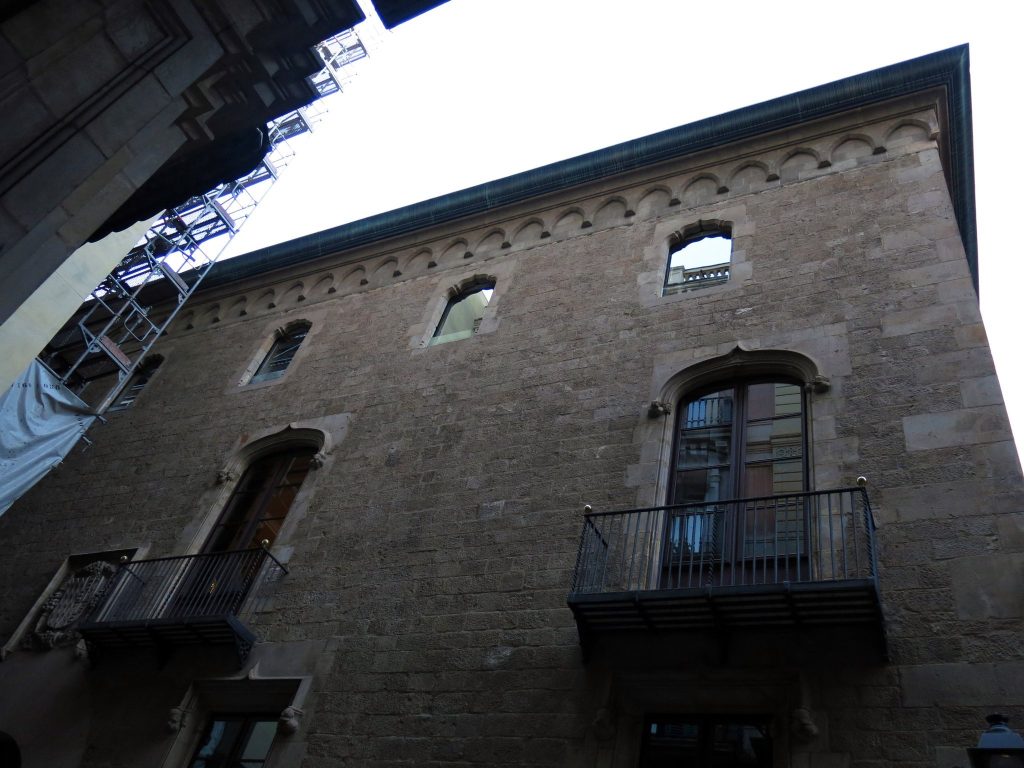 Palau Centelles: A Renaissance-Gothic Palace in Barcelona 3 Palau Centelles