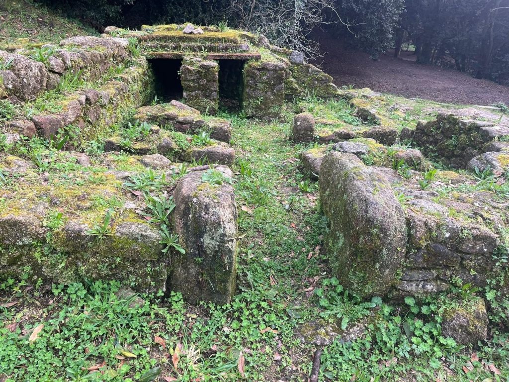 Castro de Alobre: An Iron Age Fortified Settlement in Spain 2 Castro de Alobre