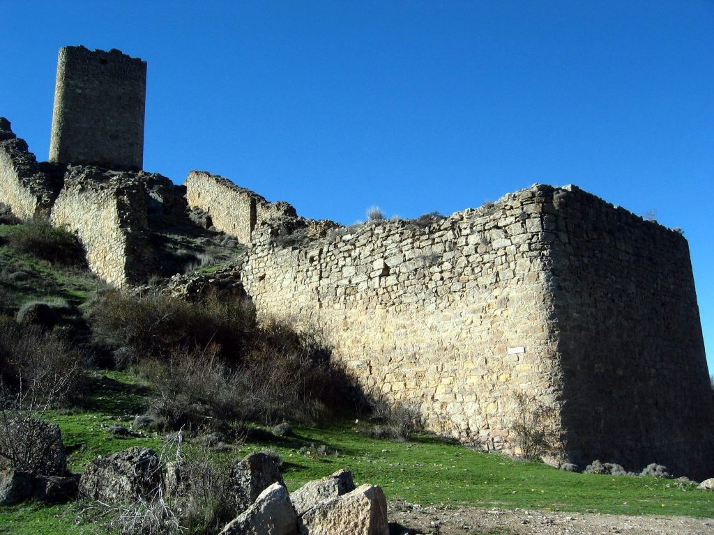 Coracha de Moya: A Fourteenth-Century Fortified Route and Customs Station 2 Coracha de Moya