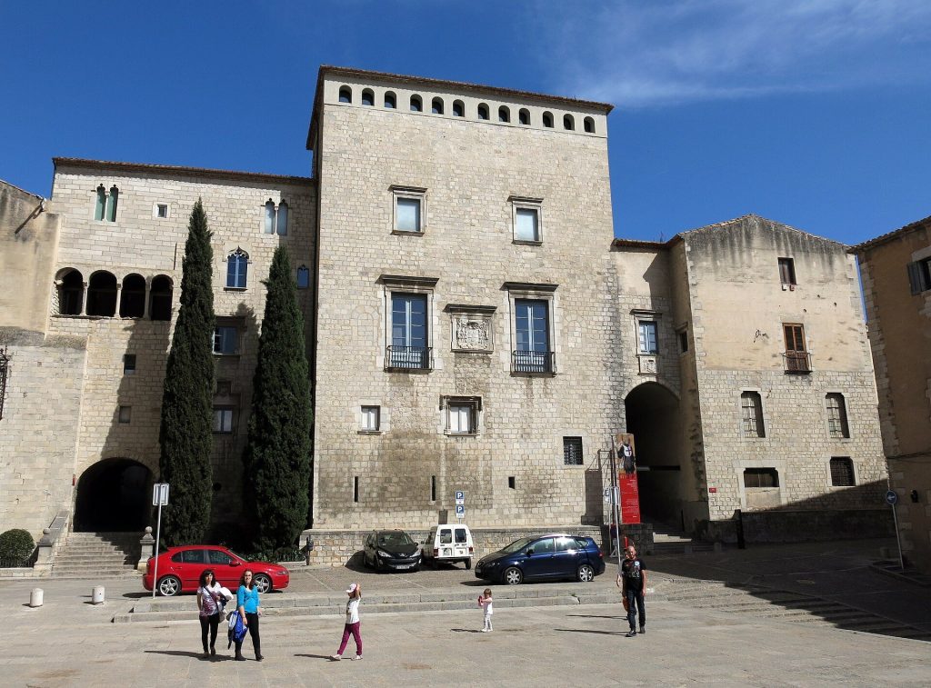 Palau Episcopal de Girona: Episcopal Palace and Art Museum in Spain 5 Palau Episcopal de Girona