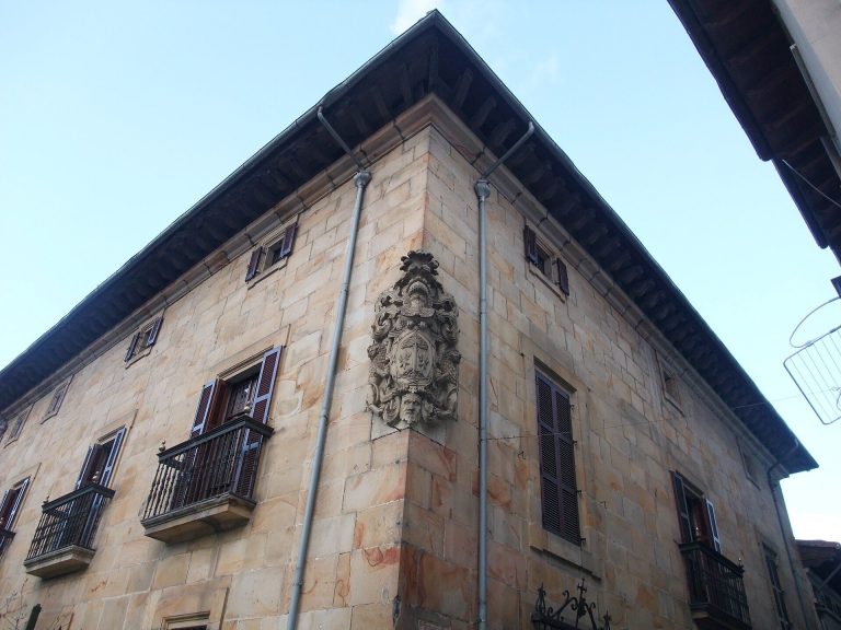 Arespakotxaga-Mendibil Jauregia: A Baroque Palace in Elorrio