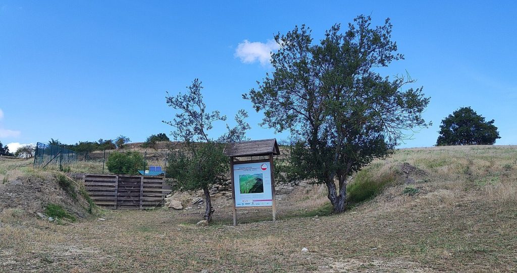 Henaio: A Prehistoric and Ancient Hillfort in Spain 3 Henaio