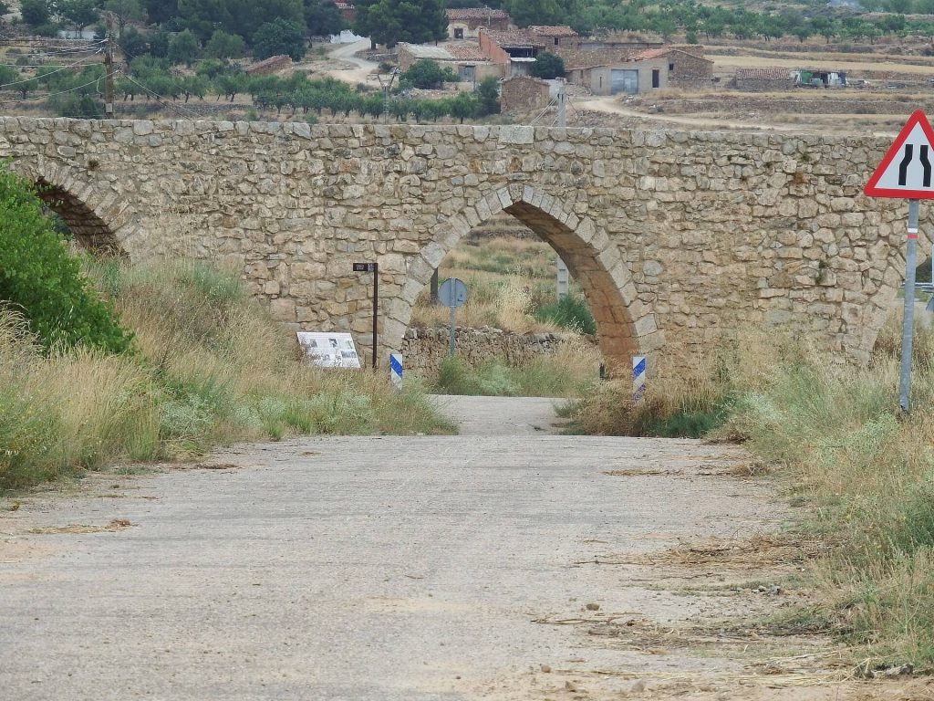 Los Arcos Aqueduct, Alpuente: A Historic Water-Supply System in Spain 2 Los Arcos aqueduct, Alpuente