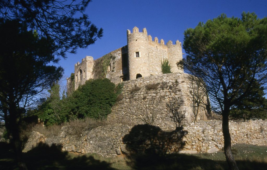 Castell de Biure: A Historic Castle-Palace in Tarragona, Spain 3 Castell de Biure