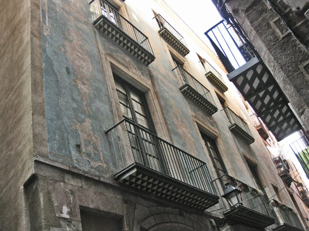 Casa Ferran-Civil: A Palace-and-Factory House in Barcelona 1 Casa Ferran-Civil