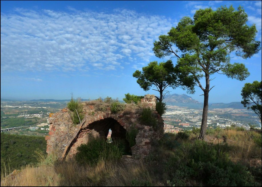 Castell de Rosanes del Peiret: A Romanesque Feudal Castle above Martorell 1 Castell de Rosanes del Peiret