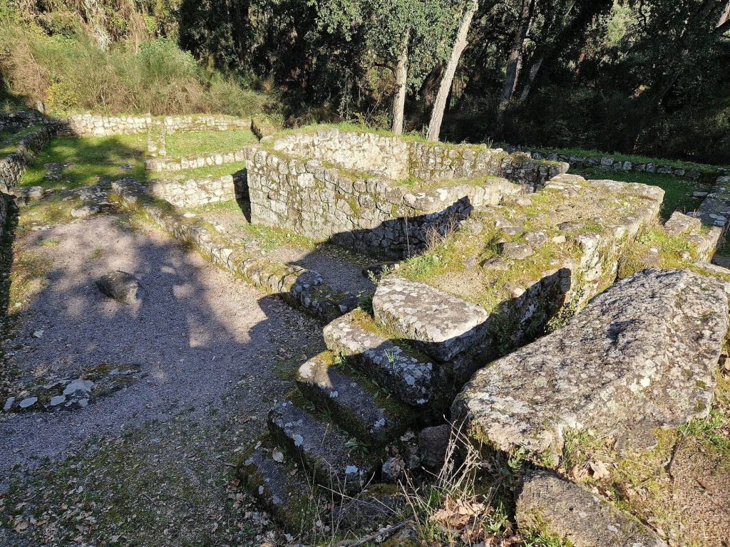Santomé: An Archaeological and Natural Site in Spain 3 Archaeological - natural site of Santomé