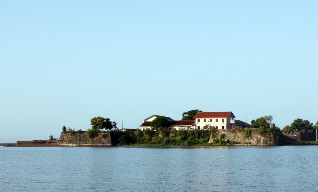 Batticaloa Fort: A Portuguese and Dutch Colonial Fortress in Sri Lanka 1 Batticaloa Fort