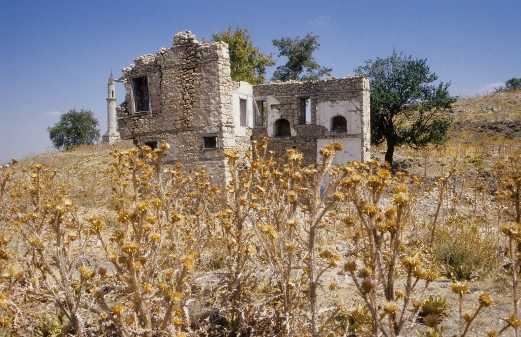 Kale-i Tavas: The Fortified Settlement of Ancient Tabae in Turkey 2 Kale-i Tavas