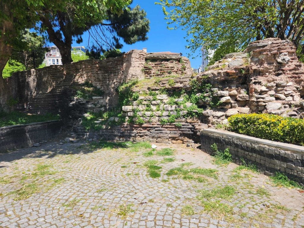 Palace of Antiochos