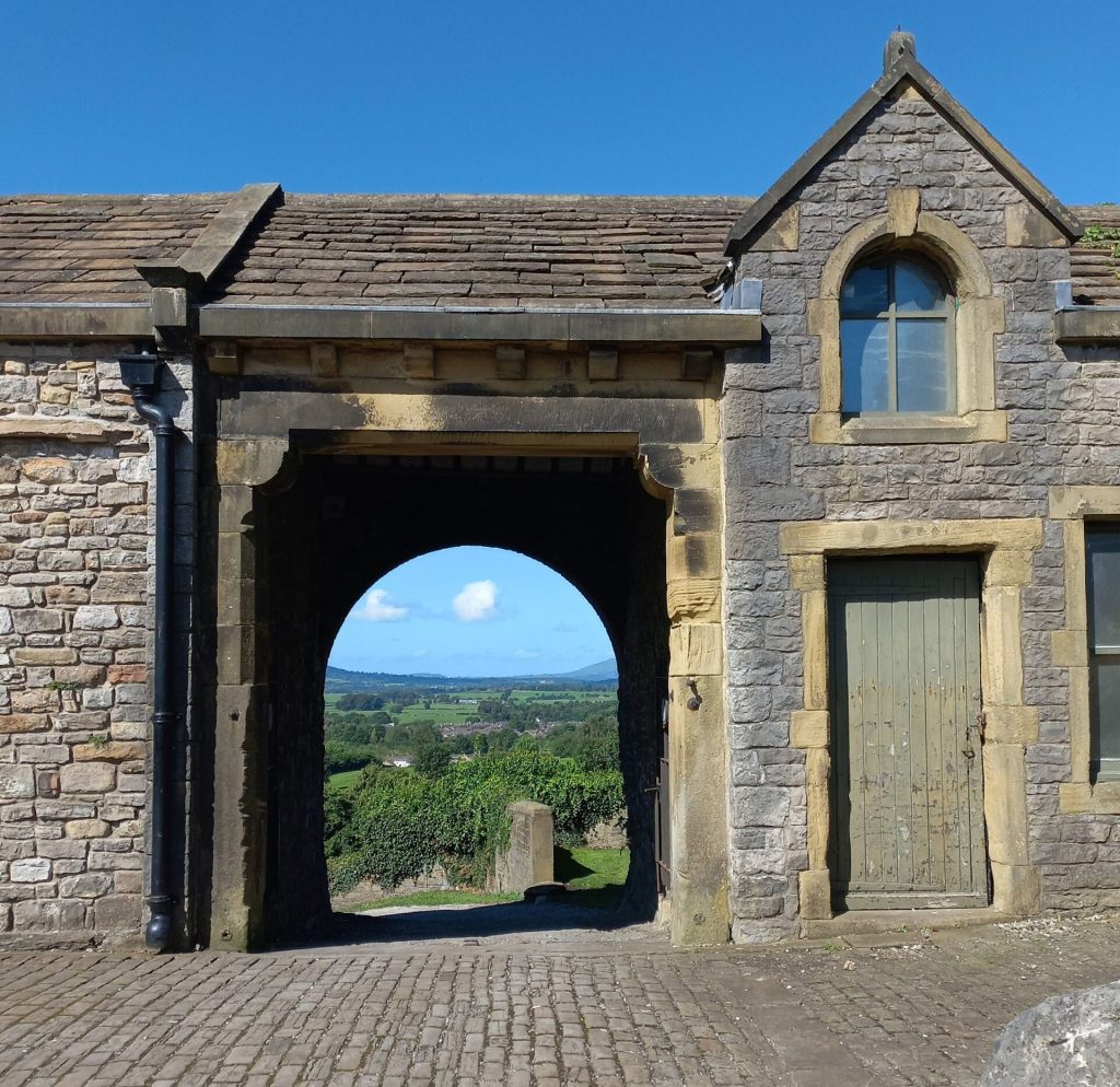 Clitheroe Castle: The Medieval Administrative Centre of the Honour of Clitheroe 4 Clitheroe Castle