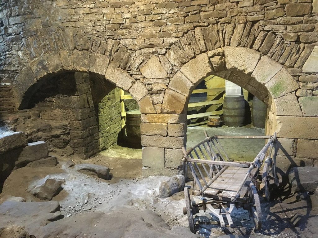Bolton Castle: A Fourteenth-Century Quadrangular Castle in Yorkshire 4 Bolton Castle
