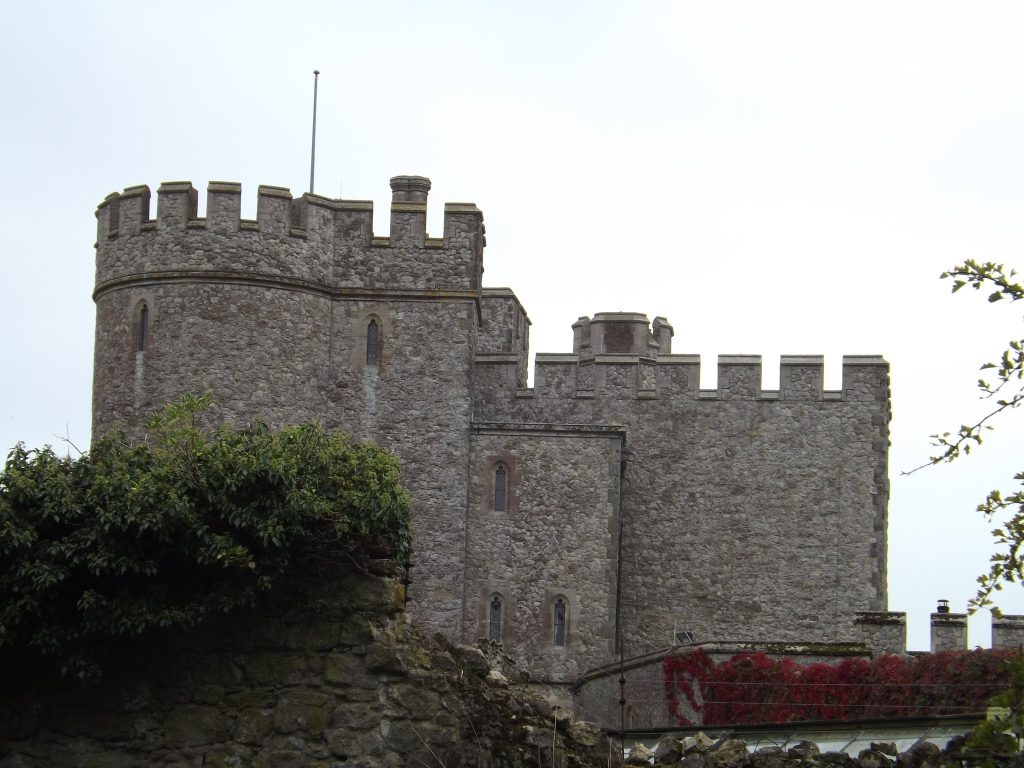 Saltwood Castle: A Medieval Fortified Residence in Kent 1 Saltwood Castle